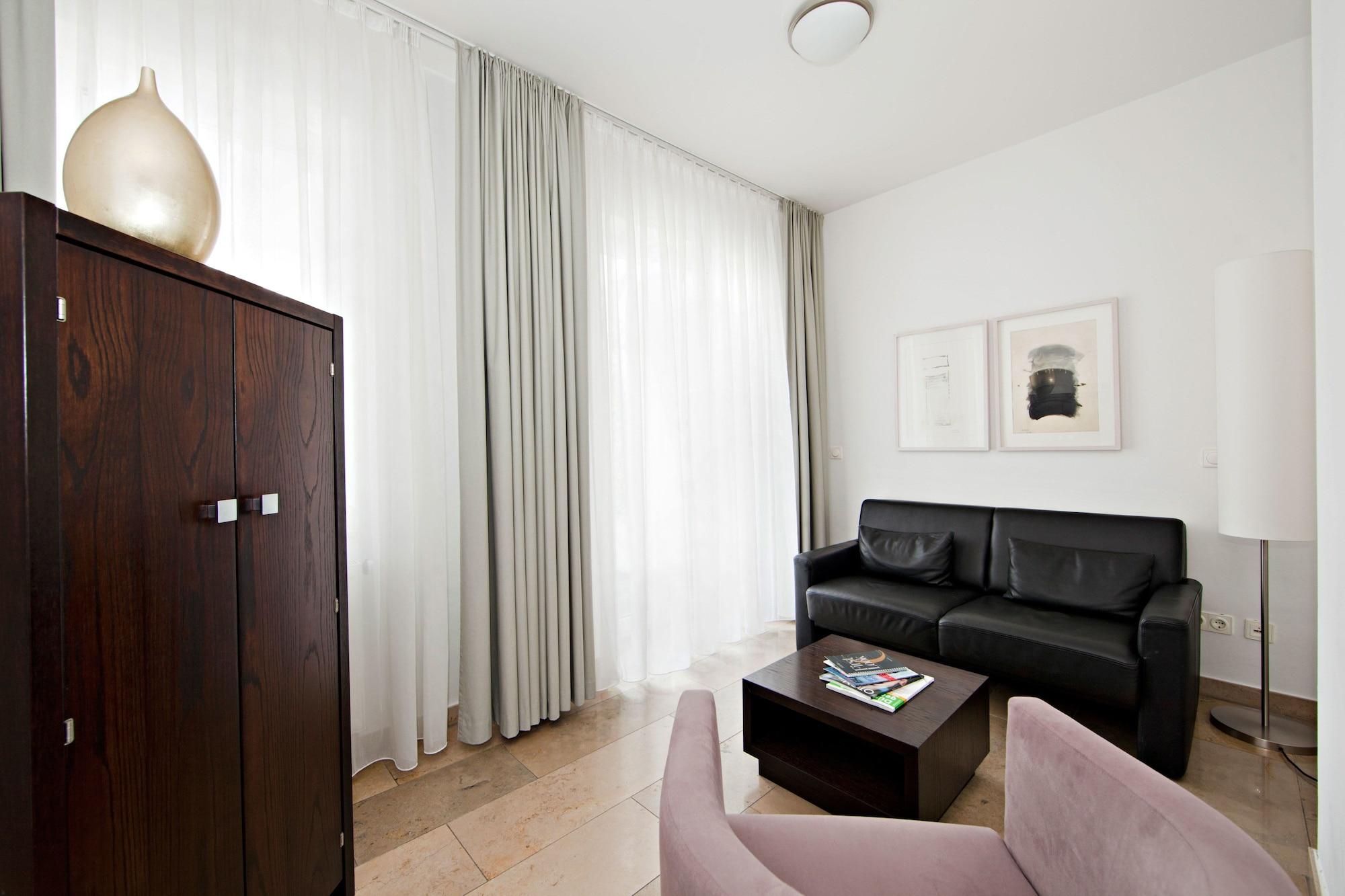 Burns Art Hotel Дюссельдорф Экстерьер фото
