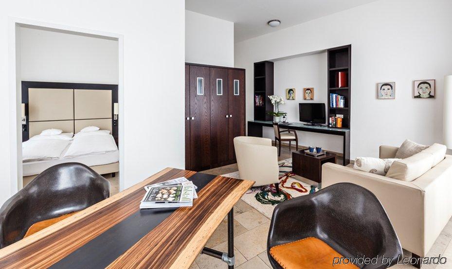 Burns Art Hotel Дюссельдорф Экстерьер фото
