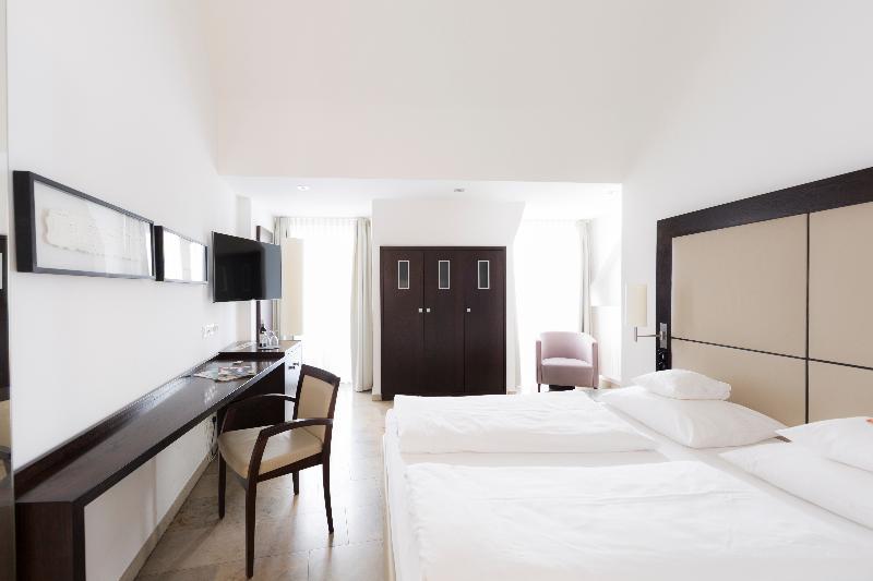 Burns Art Hotel Дюссельдорф Экстерьер фото